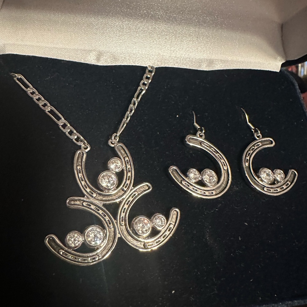 Montana Silversmiths Set